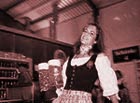 Kellnerin im Ginnheimer Wirtshaus
